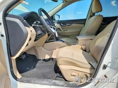 Zdjęcie 7 z 13 samochodu: 2017 NISSAN ROGUE SV VIN:5N1AT2MT3HC832952 - miniatura