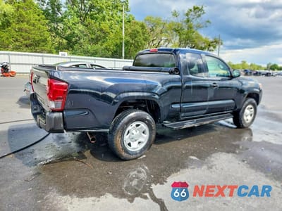 Trzecie zdjęcie samochodu z tyłu: 2018 TOYOTA TACOMA SR VIN:5TFRX5GN1JX104264 - miniatura