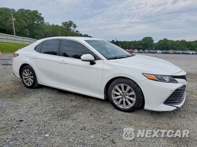 Czwarte zdjęcie samochodu z boku: 2020 TOYOTA CAMRY LE VIN:4T1C11AK2LU899954 - miniatura