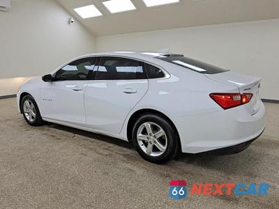 Drugie zdjęcie samochodu z przodu: 2023 CHEVROLET MALIBU LT VIN:1G1ZD5ST4PF177943 - miniatura