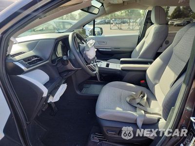Zdjęcie 7 z 14 samochodu: 2025 TOYOTA SIENNA LE VIN:5TDBRKEC2SS256167 - miniatura