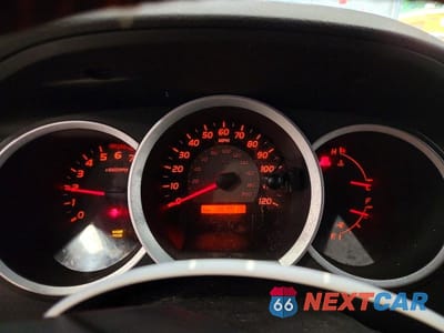 Zdjęcie 9 z 12 samochodu: 2006 TOYOTA TACOMA V6 VIN:5TELU42N96Z147086 - miniatura