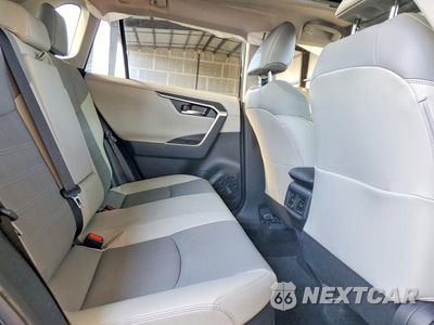 Zdjęcie 10 z 13 samochodu: 2020 TOYOTA RAV4 LIMITED VIN:JTMDWRFV6LD540425 - miniatura