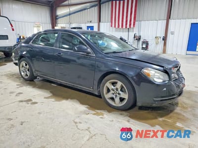 Czwarte zdjęcie samochodu z boku: 2010 CHEVROLET MALIBU 1LT VIN:1G1ZC5EB7AF111254 - miniatura