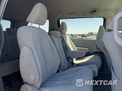 Zdjęcie 11 z 13 samochodu: 2011 TOYOTA SIENNA LE VIN:5TDKK3DC0BS175695 - miniatura