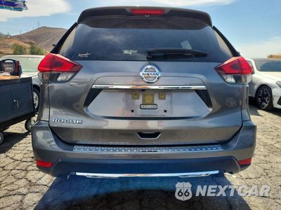 Zdjęcie 6 z 13 samochodu: 2017 NISSAN ROGUE S VIN:JN8AT2MT8HW390340 - miniatura