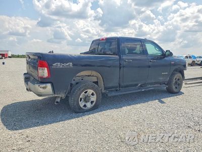 Trzecie zdjęcie samochodu z tyłu: 2019 RAM 2500 TRADESMAN VIN:3C6UR5CJ0KG668928 - miniatura