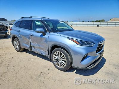 Czwarte zdjęcie samochodu z boku: 2022 TOYOTA HIGHLANDER PLATINUM VIN:5TDFZRBHXNS214456 - miniatura