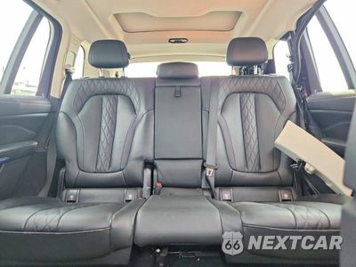 Zdjęcie 10 z 14 samochodu: 2023 BMW X7 XDRIVE40I VIN:5UX23EM05P9R50379 - miniatura