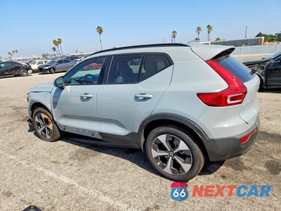 Drugie zdjęcie samochodu z przodu: 2026 VOLVO XC40 PLUS VIN:YV4L12UC8T2732571 - miniatura