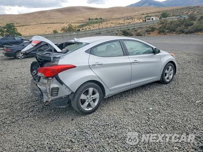Trzecie zdjęcie samochodu z tyłu: 2013 HYUNDAI ELANTRA GLS VIN:KMHDH4AE7DU523795 - miniatura