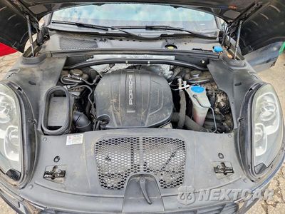 Zdjęcie 11 z 12 samochodu: 2017 PORSCHE MACAN VIN:WP1AA2A5XHLB81365 - miniatura