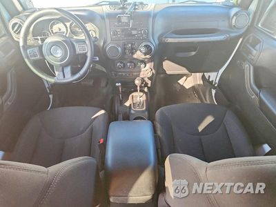 Zdjęcie 8 z 12 samochodu: 2017 JEEP WRANGLER UNLIMITED SPORT VIN:1C4BJWDG1HL510464 - miniatura