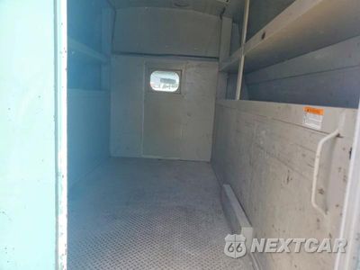 Zdjęcie 10 z 13 samochodu: 2016 FORD ECONOLINE E350 SUPER DUTY CUTAWAY VAN VIN:1FDWE3FL9GDC09122 - miniatura