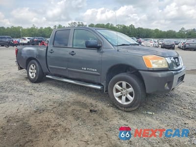Czwarte zdjęcie samochodu z boku: 2010 NISSAN TITAN SE VIN:1N6AA0EC2AN314125 - miniatura