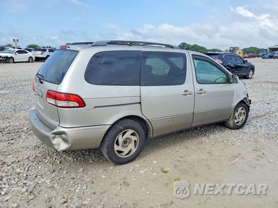 Trzecie zdjęcie samochodu z tyłu: 2001 TOYOTA SIENNA XLE VIN:4T3ZF13C71U323623 - miniatura