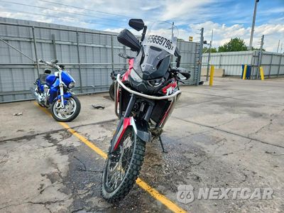 Drugie zdjęcie samochodu z przodu: 2022 HONDA CRF1100 D VIN:JH2SD1000NK200169 - miniatura