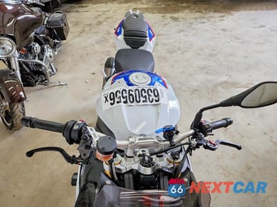 Piąte zdjęcie samochodu w środku: 2020 BMW S 1000 R VIN:WB10D620XLZ972383 - miniatura