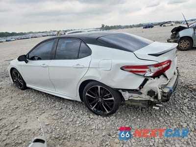 Drugie zdjęcie samochodu z przodu: 2018 TOYOTA CAMRY XSE VIN:4T1B61HK3JU132663 - miniatura