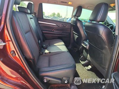 Zdjęcie 11 z 14 samochodu: 2019 TOYOTA HIGHLANDER LE PLUS VIN:5TDBZRFH4KS991753 - miniatura