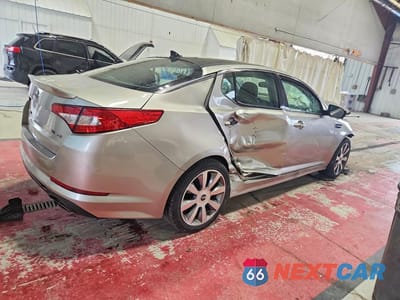 Trzecie zdjęcie samochodu z tyłu: 2011 KIA OPTIMA SX VIN:KNAGR4A67B5134036 - miniatura
