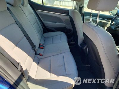 Zdjęcie 10 z 12 samochodu: 2018 HYUNDAI ELANTRA VALUE EDITION VIN:5NPD84LF6JH398496 - miniatura