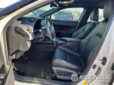 Zdjęcie 7 z 13 samochodu: 2020 LEXUS UX 200 VIN:JTHP3JBH3L2023486 - miniatura