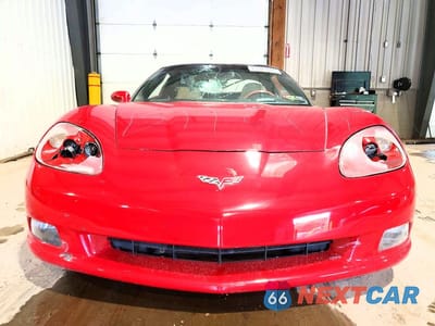 Piąte zdjęcie samochodu w środku: 2005 CHEVROLET CORVETTE VIN:1G1YY24U755102015 - miniatura