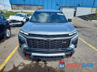 Piąte zdjęcie samochodu w środku: 2025 CHEVROLET TRAVERSE Z71 VIN:1GNEVJRSXSJ213818 - miniatura