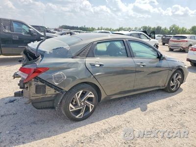 Trzecie zdjęcie samochodu z tyłu: 2025 HYUNDAI ELANTRA SEL SPORT VIN:KMHLM4DG5SU928930 - miniatura