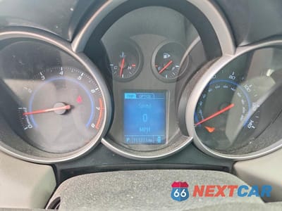 Zdjęcie 9 z 12 samochodu: 2014 CHEVROLET CRUZE LS VIN:1G1PA5SH9E7280942 - miniatura
