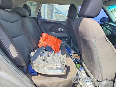 Zdjęcie 10 z 12 samochodu: 2016 KIA SOUL BASE VIN:KNDJN2A21G7306904 - miniatura
