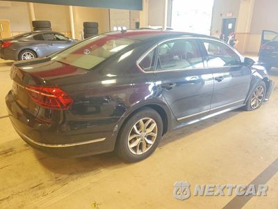 Trzecie zdjęcie samochodu z tyłu: 2017 VOLKSWAGEN PASSAT S VIN:1VWAT7A32HC014583 - miniatura