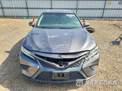 Piąte zdjęcie samochodu w środku: 2018 TOYOTA CAMRY SE VIN:4T1B11HK0JU130593 - miniatura