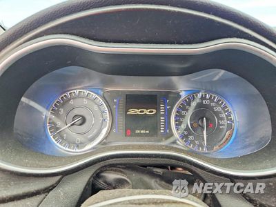 Zdjęcie 9 z 12 samochodu: 2015 CHRYSLER 200 LIMITED VIN:1C3CCCAB8FN590762 - miniatura
