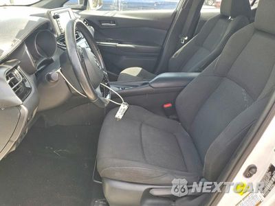 Zdjęcie 7 z 13 samochodu: 2018 TOYOTA C-HR XLE VIN:NMTKHMBX1JR057906 - miniatura