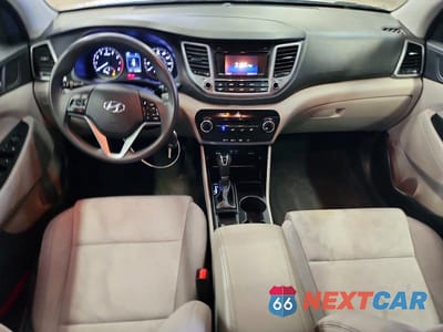 Zdjęcie 8 z 13 samochodu: 2016 HYUNDAI TUCSON SE VIN:KM8J23A49GU161463 - miniatura