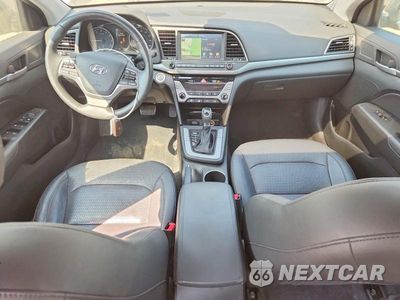 Zdjęcie 8 z 13 samochodu: 2017 HYUNDAI ELANTRA LIMITED VIN:KMHD84LF3HU067337 - miniatura