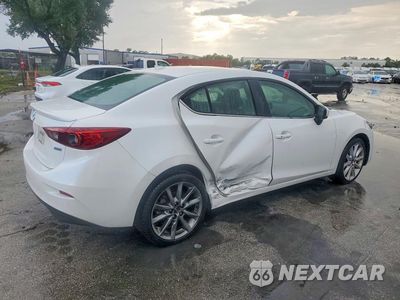 Trzecie zdjęcie samochodu z tyłu: 2018 MAZDA 3 TOURING VIN:3MZBN1V39JM197071 - miniatura