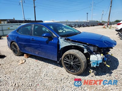 Czwarte zdjęcie samochodu z boku: 2025 TOYOTA CAMRY SE VIN:4T1DAACK9SU023110 - miniatura