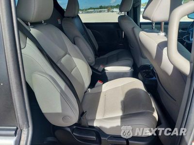 Zdjęcie 11 z 13 samochodu: 2019 TOYOTA SIENNA LIMITED 7-PASSENGER VIN:5TDYZ3DC1KS019154 - miniatura