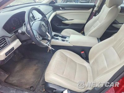 Zdjęcie 7 z 12 samochodu: 2018 HONDA ACCORD TOURING VIN:1HGCV1F97JA008751 - miniatura