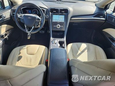 Zdjęcie 8 z 13 samochodu: 2017 FORD FUSION TITANIUM VIN:3FA6P0D95HR160231 - miniatura