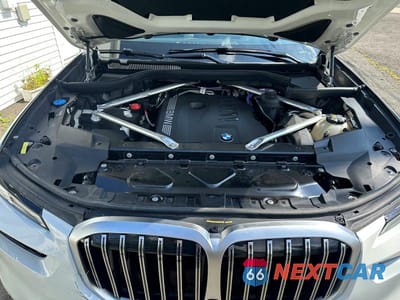 Zdjęcie 11 z 15 samochodu: 2025 BMW X7 XDRIVE40I VIN:5UX23EM07S9Y27594 - miniatura