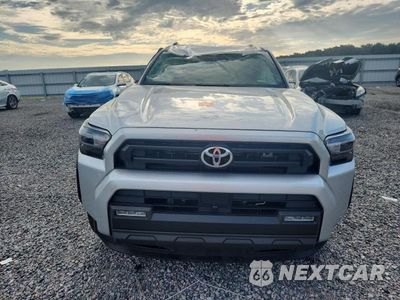 Piąte zdjęcie samochodu w środku: 2026 TOYOTA 4RUNNER SR5 VIN:JTEVA5BR9T5126016 - miniatura
