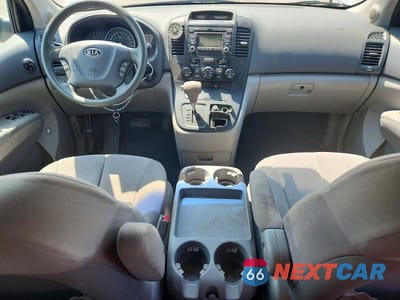 Zdjęcie 8 z 13 samochodu: 2012 KIA SEDONA LX VIN:KNDMG4C73C6443340 - miniatura