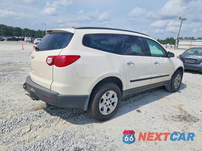 Trzecie zdjęcie samochodu z tyłu: 2012 CHEVROLET TRAVERSE LS VIN:1GNKREED9CJ385510 - miniatura