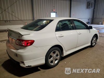 Trzecie zdjęcie samochodu z tyłu: 2013 TOYOTA COROLLA S VIN:5YFBU4EE7DP173776 - miniatura