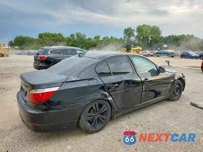 Trzecie zdjęcie samochodu z tyłu: 2010 BMW 528 XI VIN:WBANV1C59AC388671 - miniatura