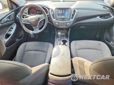 Zdjęcie 8 z 12 samochodu: 2018 CHEVROLET MALIBU LS VIN:1G1ZB5ST8JF196413 - miniatura